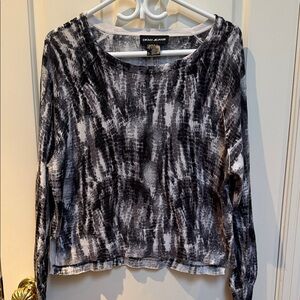 DKNY sz L Black white watercolour inkstroke pattern fine knit sweater side slit